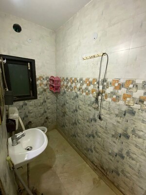 Bathroom in 1 BHK Builder Floor at West Patel Nagar – for Rent