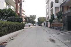 Plot For Sale in Sector 16