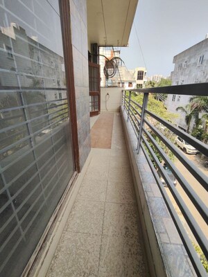Balcony in 2 BHK Independent House at RWA Apartments Sector 70, Sector 70 – for Rent