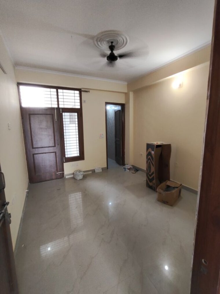 Room, rwa-apartments-sector-70 2 Bedroom 1150 Sq.Ft. Independent House In Sector 70 Noida 10417597
