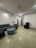3 BHK + Servant Room,Extra Room 125 Sq.Yd. Builder Floor in Safdarjung Enclave