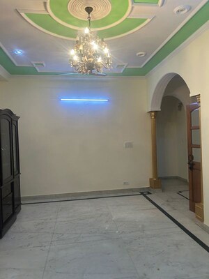 Building Lobby in 2 BHK Builder Floor at Ansal Plaza Gurgaon, Palam Vihar – for Rent