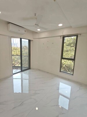 Room in 3 BHK Apartment at Datta Krupa CHS Dadar East, Dadar East – for Rent