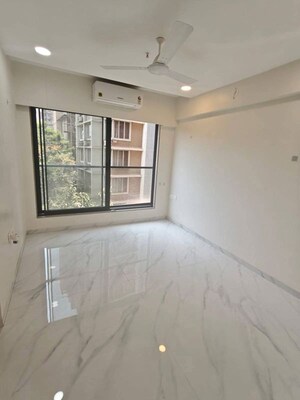Room in 3 BHK Apartment at Datta Krupa CHS Dadar East, Dadar East – for Rent