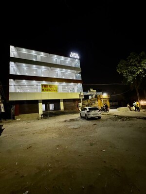 Parking in  Co-working Space at Sector 15 Dwarka – for Rent