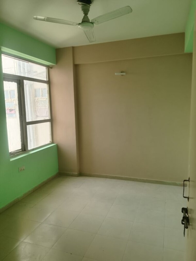 Room, auric-city-homes 3 Bedroom 650 Sq.Ft. Apartment In Sector 82 Faridabad 10417685