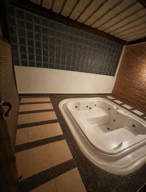 Bathroom in 3 BHK Villa at Sector 57 – for Rent
