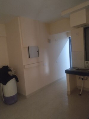 Room in 2 BHK Apartment at OP Floridaa, Sector 82 – for Rent