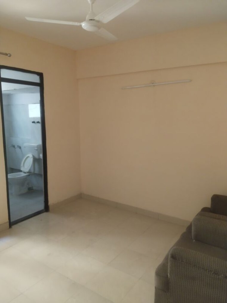 Room, op-floridaa 2 Bedroom 540 Sq.Ft. Apartment In Sector 82 Faridabad 10417722