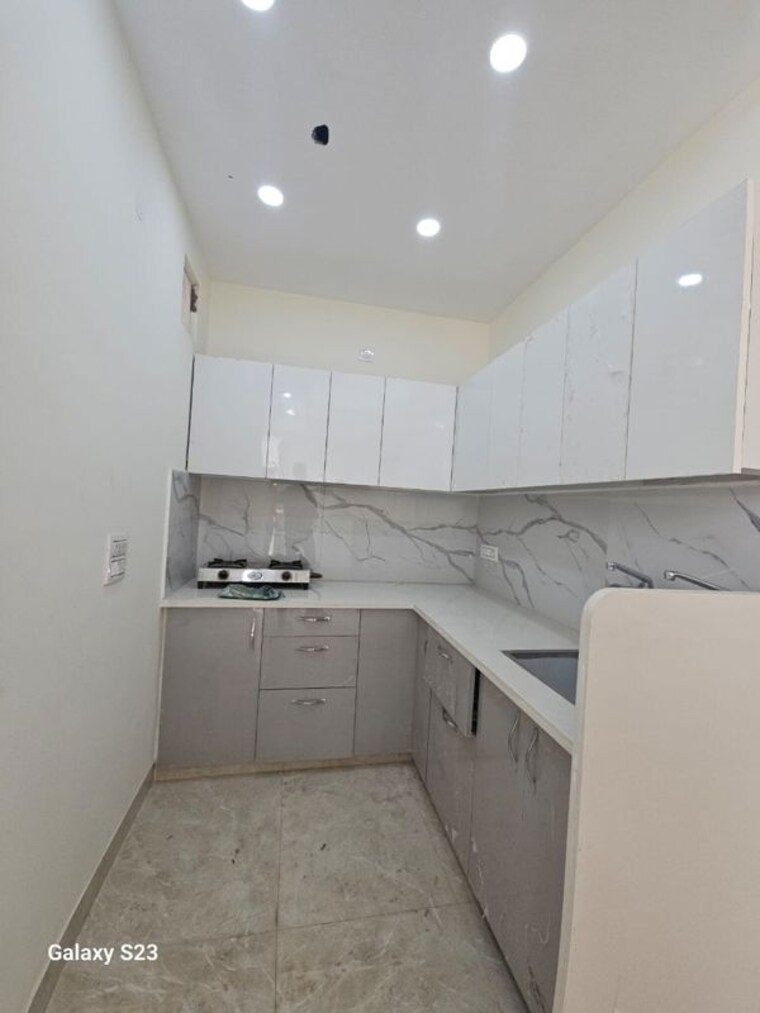 Kitchen, west patel nagar 1 Bedroom 50 Sq.Yd. Builder Floor In West Patel Nagar Delhi 10417688