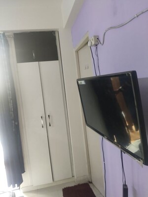 Furnished Amenities in 1 BHK Apartment at Auric City Homes, Sector 82 – for Rent