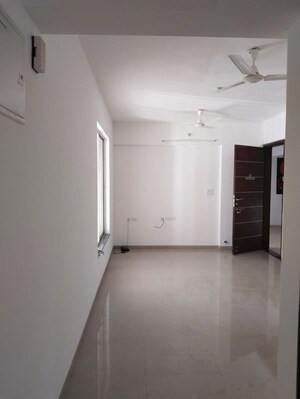 Room in 3 BHK Apartment at Mont Vert Belbrook, Bhugaon – for Rent