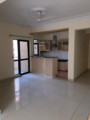 Room in 3 BHK Apartment at Ardee City Palm Grove Heights, Sector 52 – for Rent