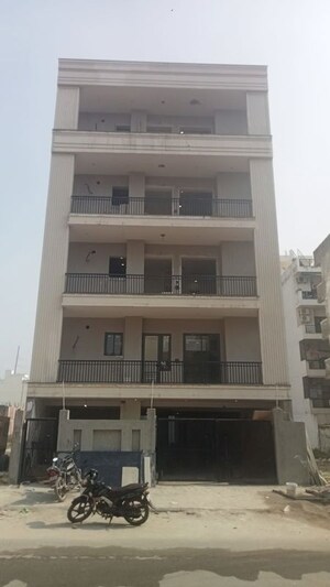 3 BHK Builder Floor – Exterior View View at BPTP Parkland Pride, Sector 77 - for Sale