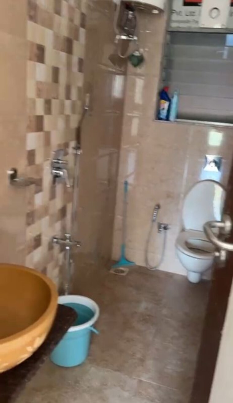 Bathroom, cosmos-hills 2.5 Bedroom 1100 Sq.Ft. Apartment In Pokhran Road No One Thane 10417826