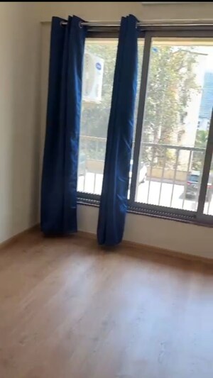 Room in 2.5 BHK Apartment at Cosmos Hills, Pokhran Road No One – for Rent