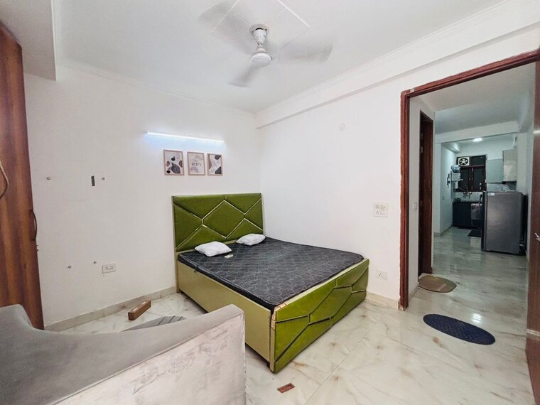 Team Area, freedom fighters enclave 1 Bedroom 600 Sq.Ft. Builder Floor In Freedom Fighters Enclave Delhi 10417835