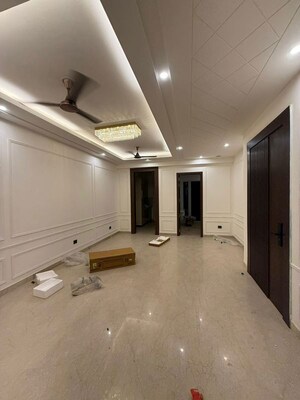 Room in 3 BHK Apartment at Raj One Good Earth, Sector 71 – for Rent