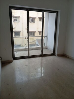 Room in 3 BHK Apartment at Arrjavv Pearl, Ballygunge – for Sale