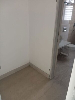 Bathroom in 3 BHK Apartment at Arrjavv Pearl, Ballygunge – for Sale
