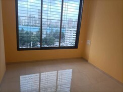 2 BHK + Extra Room Apartment For Sale in Matunga West