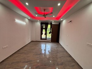 Room in 3 BHK Builder Floor at Kohli One Malibu Town Plot, Sector 47 – for Rent