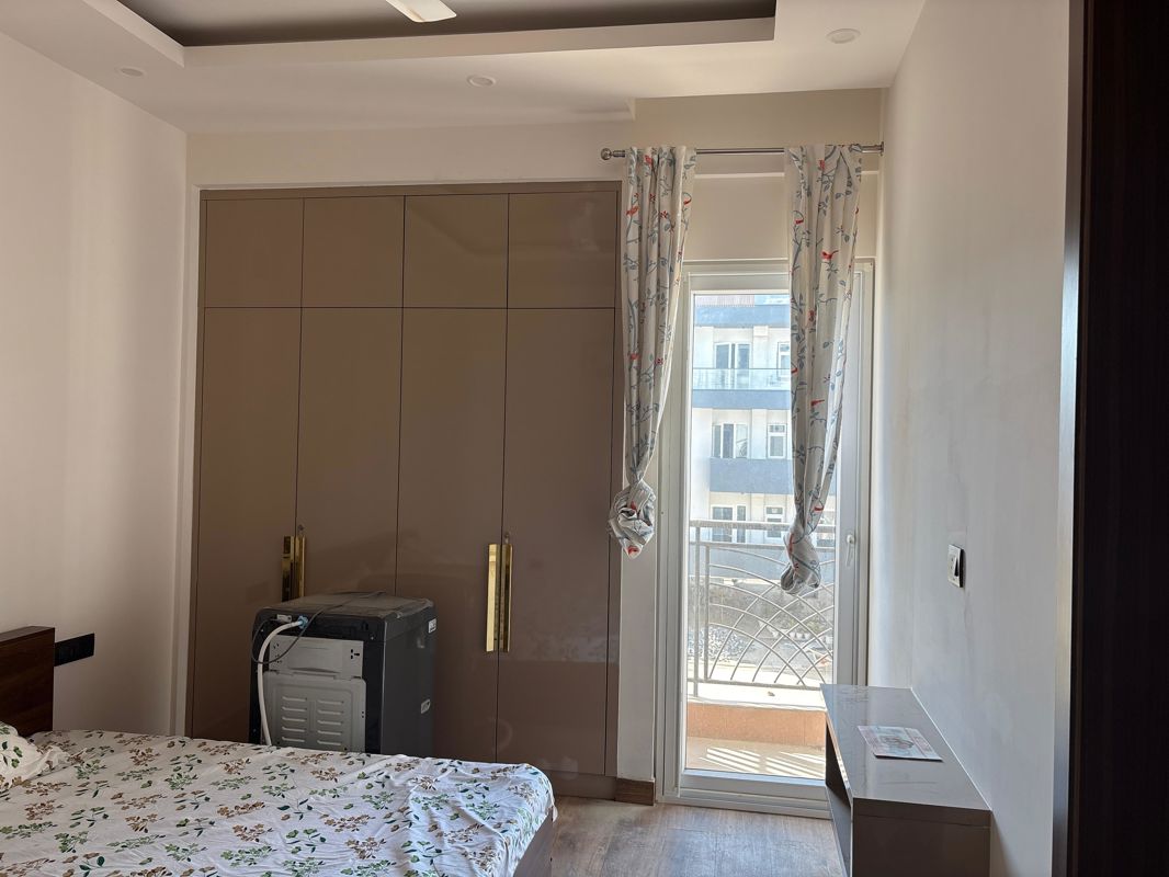 3 BHK + Basement Apartment For Rent in Raj One Good Earth