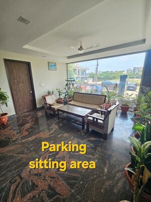 Parking in 2 BHK Builder Floor at Sushant Lok Iii – for Rent