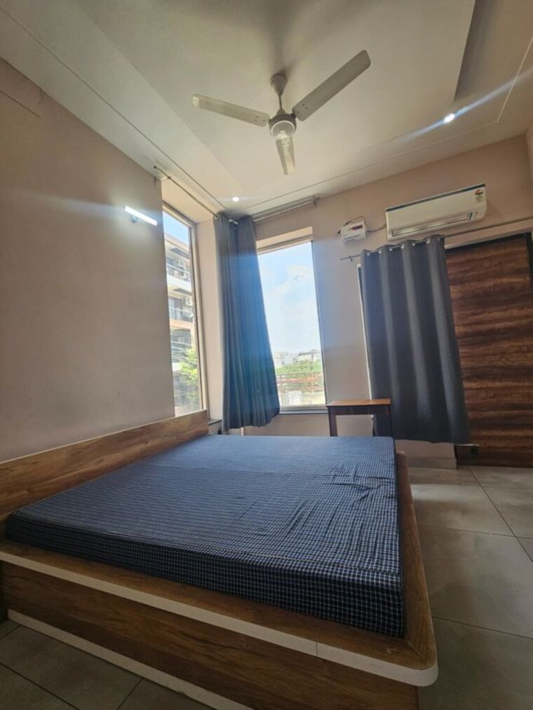 Bedroom, sushant lok iii 2 Bedroom 1800 Sq.Ft. Builder Floor In Sushant Lok Iii Gurgaon 10417958