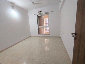 Room in 2 BHK Apartment at Poddar Spraha Diamond, Chembur – for Rent