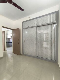 2 BHK + Pooja Room,Servant Room,Study Room,Extra Room,Basement,Store Room Apartment For Rent in Pareena Om Apartments