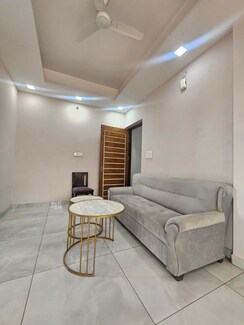 2 BHK Builder Floor For Rent in Sushant Lok III