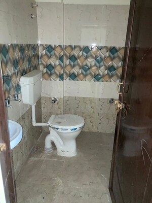 Bathroom in 2 BHK Apartment at Lanka Veedhi Area – for Rent