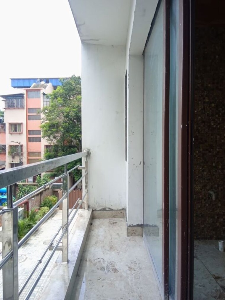 Balcony, ganges-castle 4 Bedroom 2300 Sq.Ft. Apartment In New Alipore Kolkata 10417991