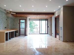 Room in 4 BHK Apartment at Ganges Castle, New Alipore – for Sale