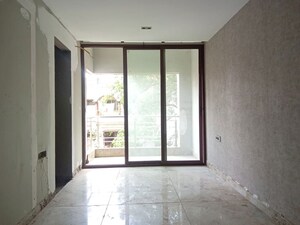 Room in 4 BHK Apartment at Ganges Castle, New Alipore – for Sale