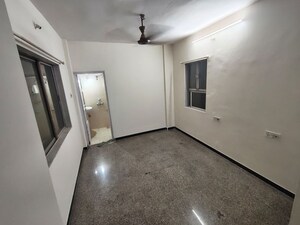 Room in 1 BHK Apartment at HDIL Dheeraj Upvan 1, Borivali East – for Rent