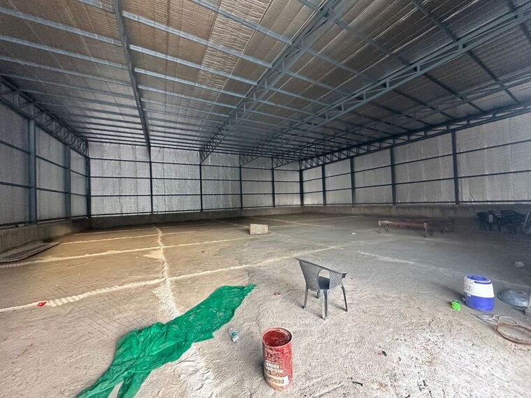  Parking, sector 77 Commercial Warehouse 5700 Sq.Ft. In Sector 77 Gurgaon 10418023