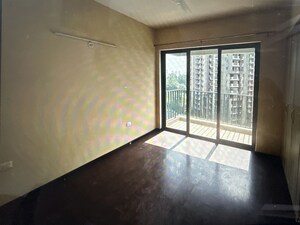 Room in 2 BHK Apartment at Paras Dews, Sector 106 – for Rent