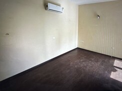 2 BHK Apartment For Rent in Paras Dews