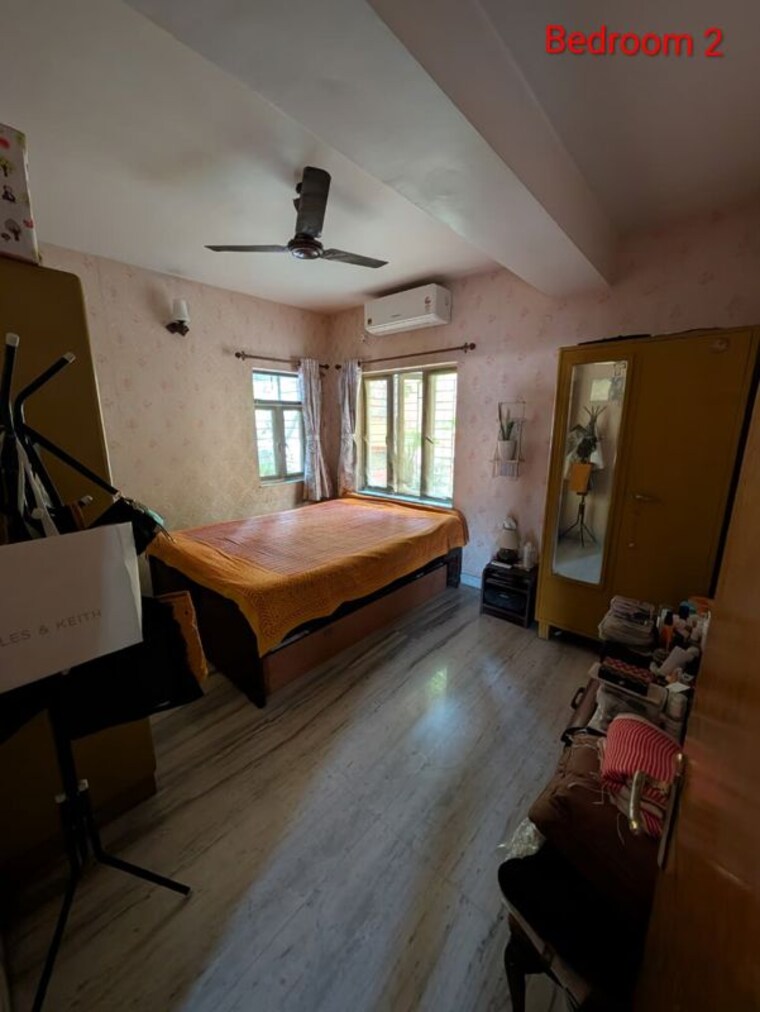 Room, mani-maniam 4 Bedroom 2200 Sq.Ft. Apartment In Gariahat Kolkata 10418095
