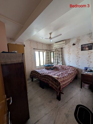 Bedroom in 4 BHK Apartment at Mani Maniam, Gariahat – for Sale