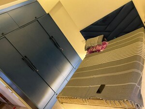 Room in 3 BHK Apartment at Axis Sunshine Heights, Kalina – for Sale