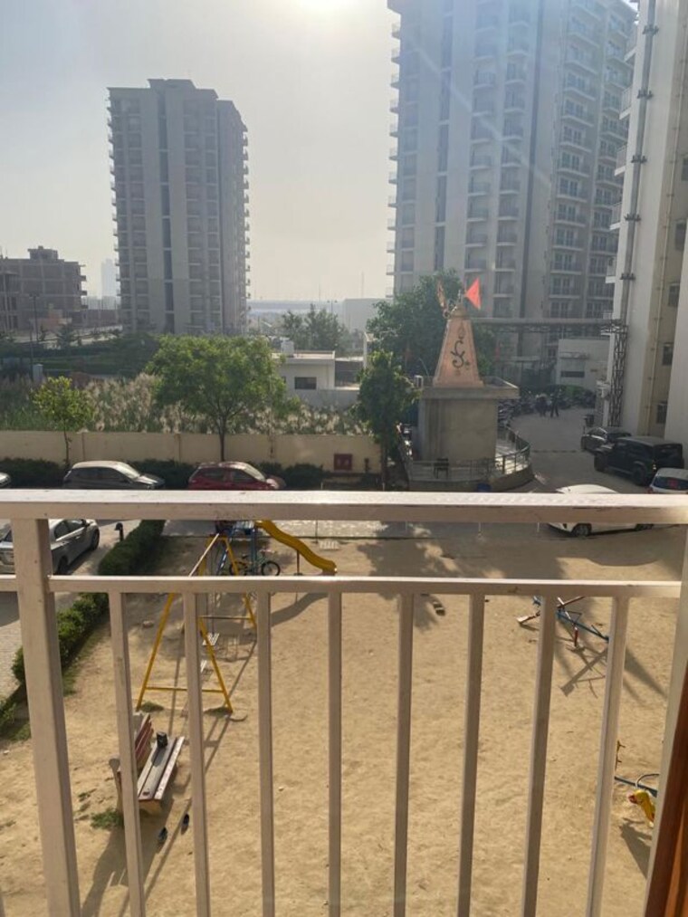 Balcony, suncity-avenue-102 2 Bedroom 605 Sq.Ft. Apartment In Sector 102 Gurgaon 10418096