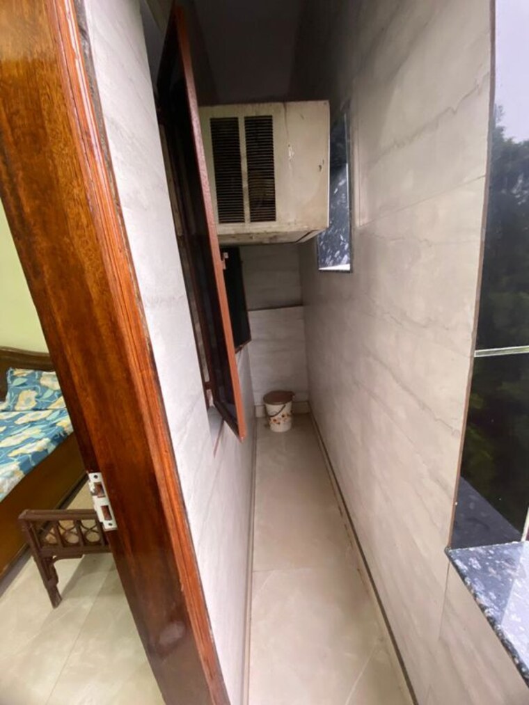 Balcony, west patel nagar 1 RK 30 Sq.Yd. Builder Floor In West Patel Nagar Delhi 10417783