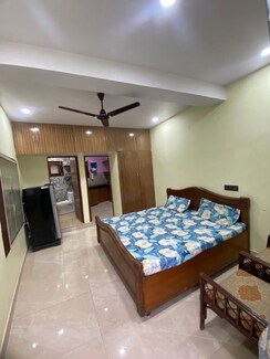1 RkBuilder Floor For Rent in West Patel Nagar