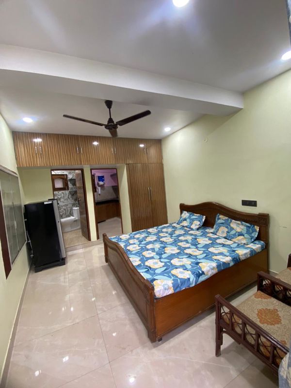 1 RkBuilder Floor For Rent in West Patel Nagar