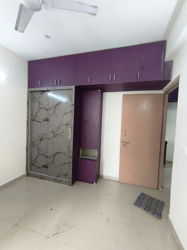 2 BHK + Pooja Room,Servant Room,Study Room,Extra Room,Basement,Store Room Apartment For Sale in Zara Rossa