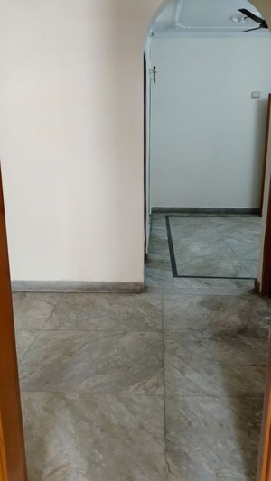 Room in 2.5 BHK Builder Floor at Ip Colony – for Rent