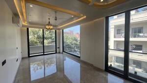 Room in 3 BHK Builder Floor at Emaar Amaris, Sector 62 – for Sale